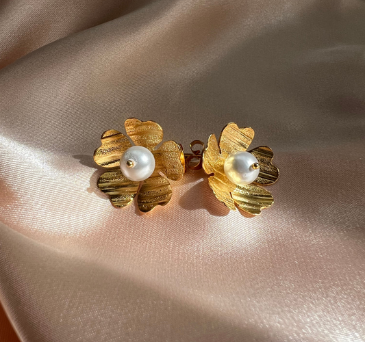 Nora Pearl Flower Studs